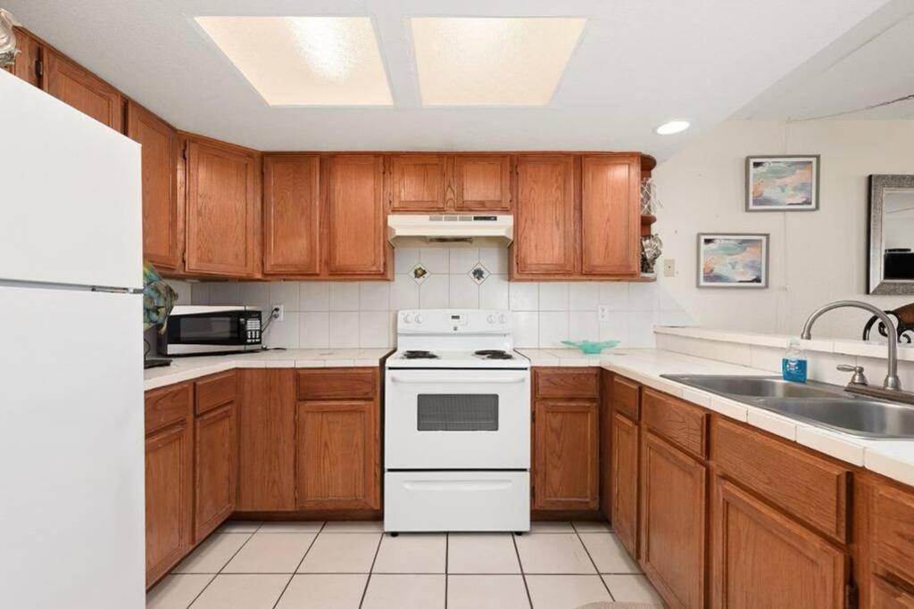 2 Bed 2 Bath Condo By Beach With Resort Pool South Padre Island Exterior foto